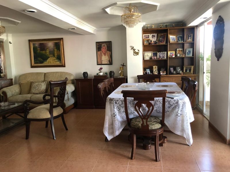 Apartamento en Venta en Laureles