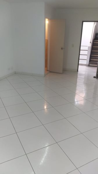Oficina en Arriendo en Suramericana