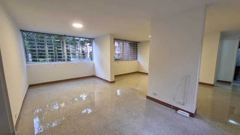 Apartamento en Arriendo en Carlos E Restrepo