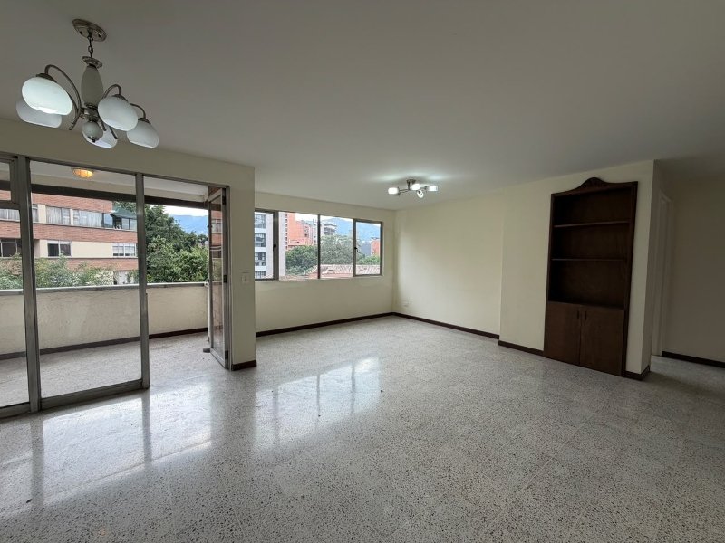 Apartamento en Arriendo en Conquistadores