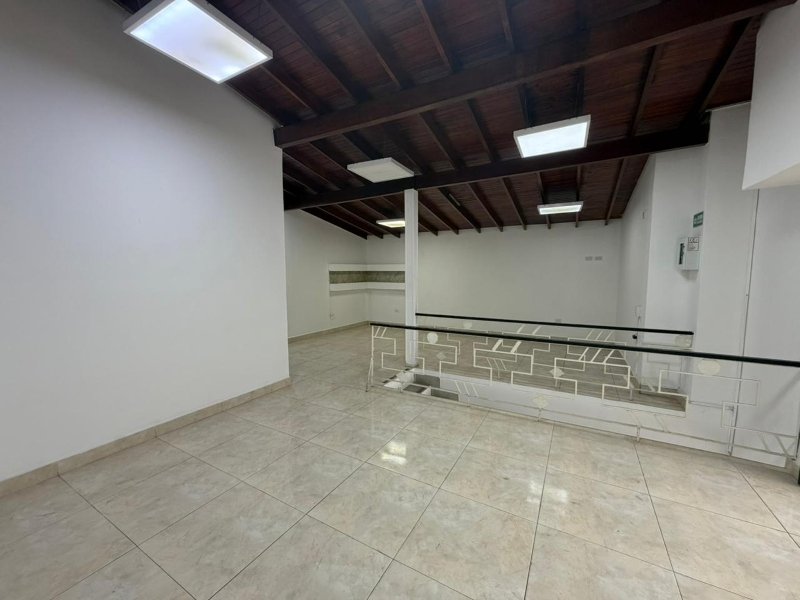 Casa-local en Arriendo en Santa Gema