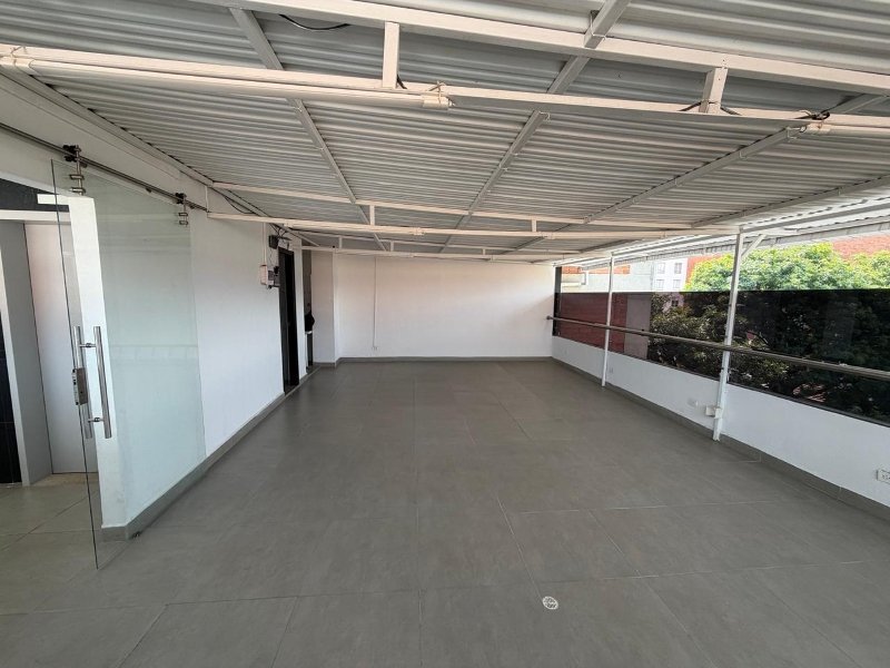 Oficina en Arriendo en Suramericana