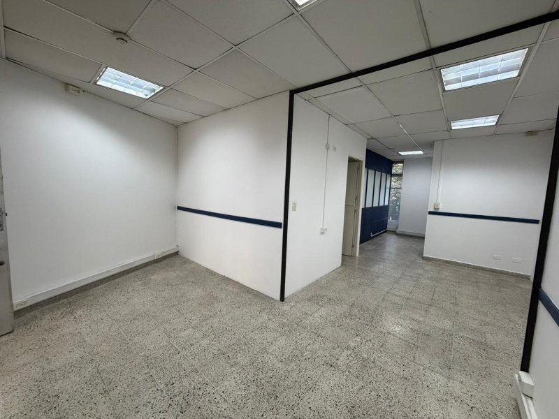 Oficina en Arriendo en Suramericana